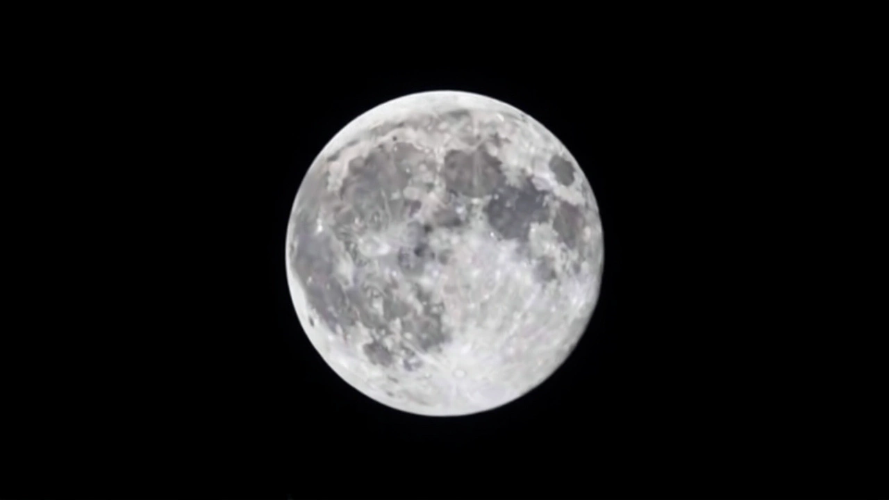 Cold Supermoon 2025 Peaks Dec. 4, Last of Year’s Three Supermoons